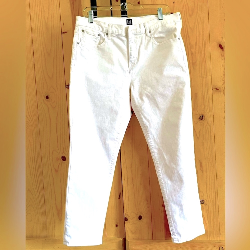 Gap white "Best Girlfriend" cropped jeans